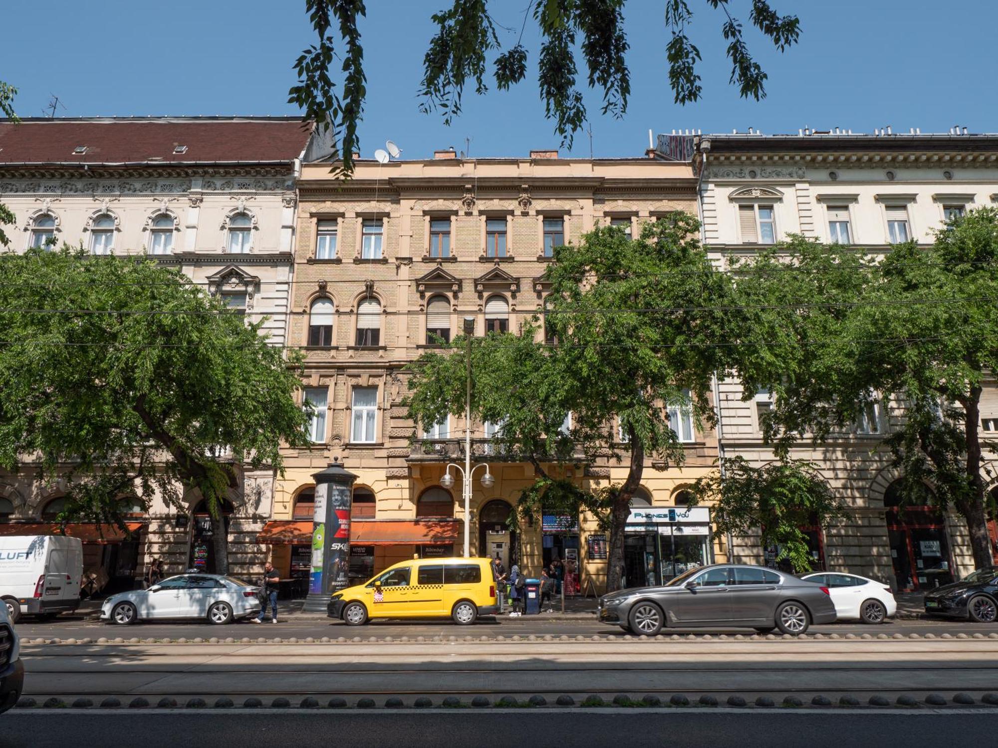 Elizabeth Apartments Budapest, Budapest